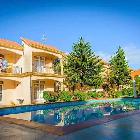 Filles Des Iles Villa Mont-Choisy Exterior photo