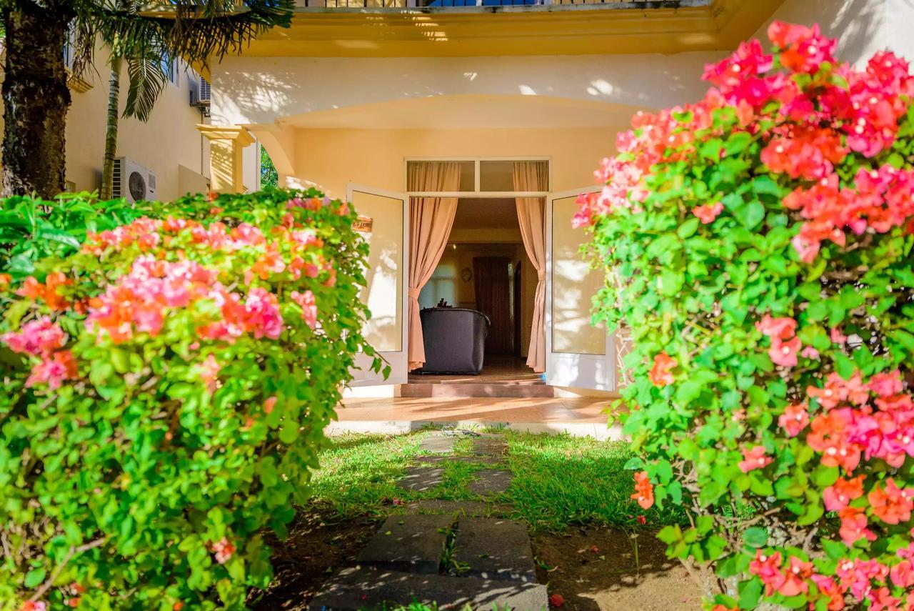 Filles Des Iles Villa Mont-Choisy Exterior photo