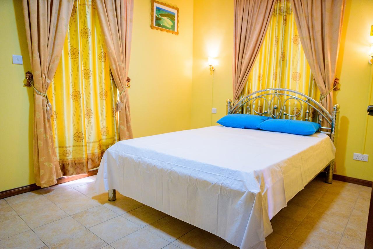 Filles Des Iles Villa Mont-Choisy Exterior photo