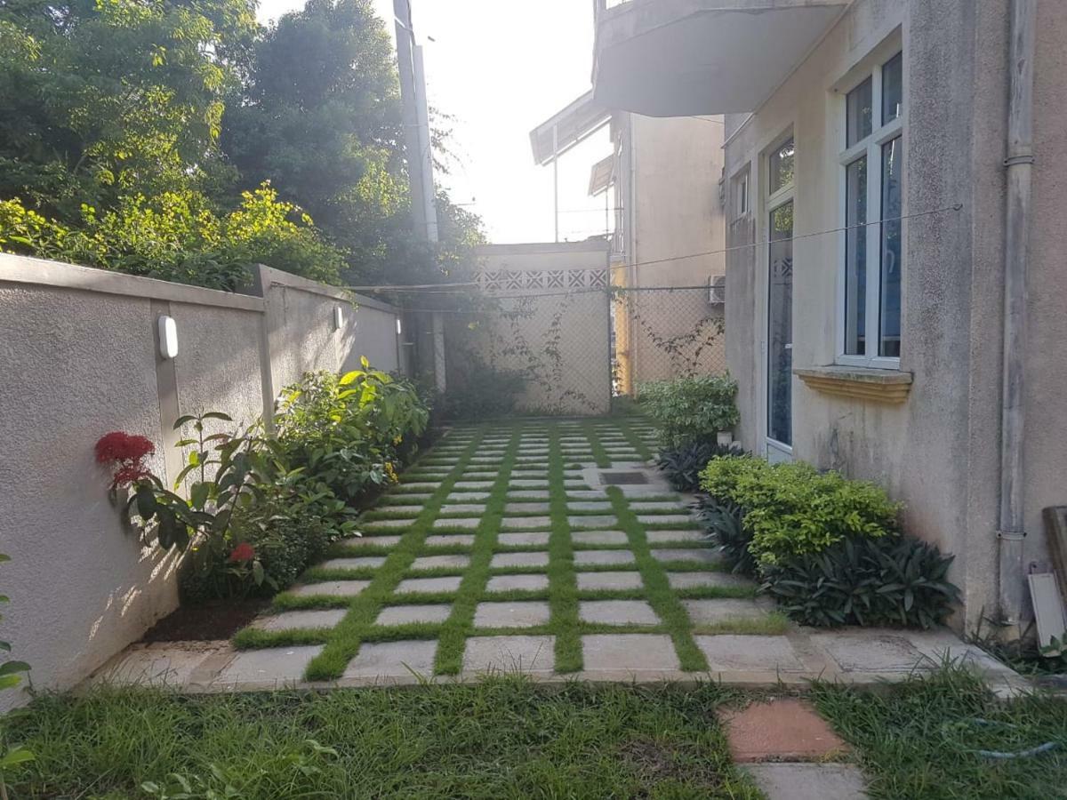 Filles Des Iles Villa Mont-Choisy Exterior photo